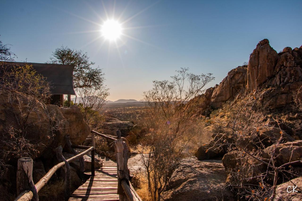 Ondudu Safari Lodge Omaruru Exterior photo