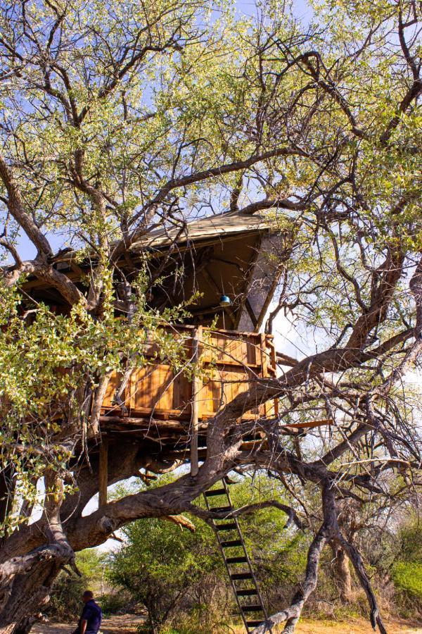 Ondudu Safari Lodge Omaruru Exterior photo